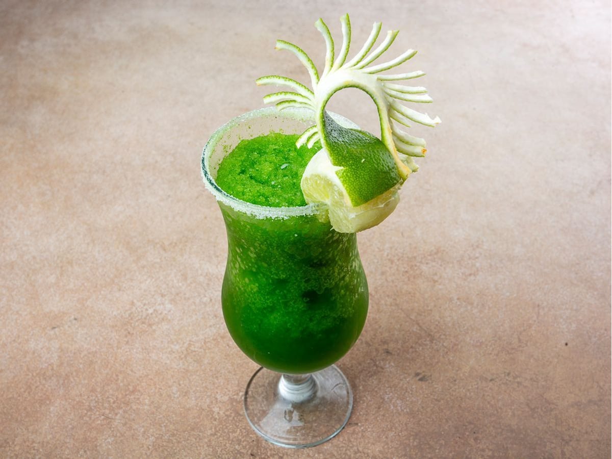 مينت مارغريتا — مشروب ليمون بالنعناع الباكستاني الكلاسيكي، منعش ولاذع | Cock "N" Bull, Sharjah